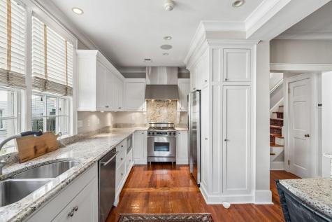 18 Water Street Charleston SC 29401