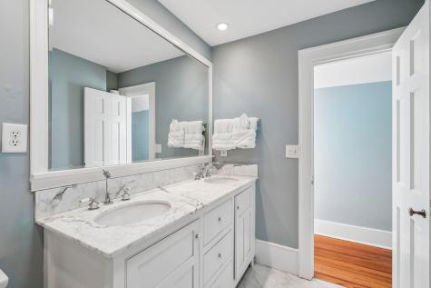 18 Water Street Charleston SC 29401