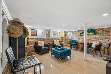 18 Water Street Charleston SC 29401