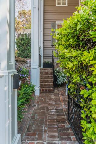 18 Water Street Charleston SC 29401