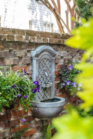 18 Water Street Charleston SC 29401