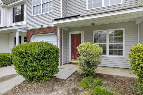 1004 Yellow Hawthorn Summerville SC 29483