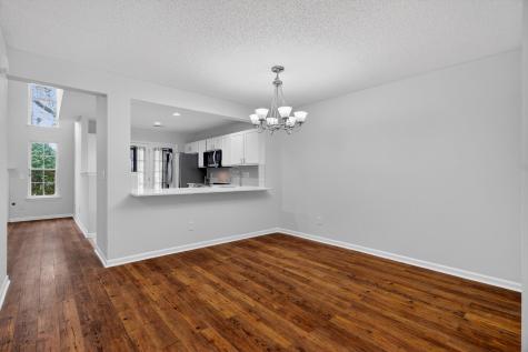 1004 Yellow Hawthorn Summerville SC 29483