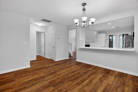 1004 Yellow Hawthorn Summerville SC 29483
