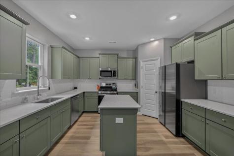63 Red Bluff Street Summerville SC 29483