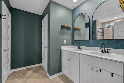 63 Red Bluff Street Summerville SC 29483