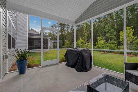 63 Red Bluff Street Summerville SC 29483