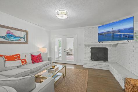 737 Canary Drive Charleston SC 29414