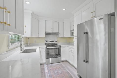 737 Canary Drive Charleston SC 29414