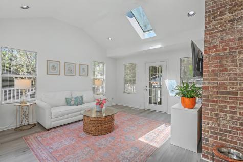 737 Canary Drive Charleston SC 29414