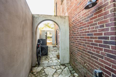 2 Francis Street Charleston SC 29403