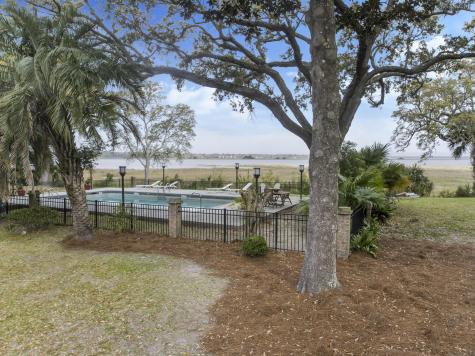 220 3rd Avenue Charleston SC 29403