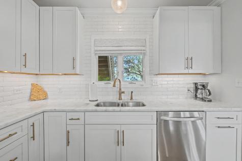220 3rd Avenue Charleston SC 29403