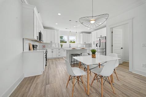 2016 Comstock Avenue North Charleston SC 29405