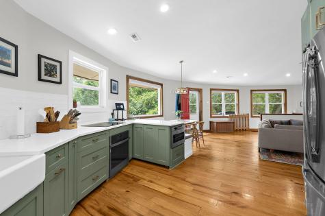 2069 Saint James Drive Charleston SC 29412