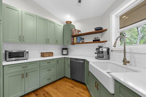 2069 Saint James Drive Charleston SC 29412
