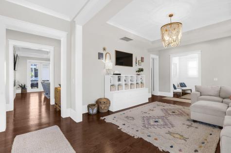 1635 Pierce Street Charleston SC 29492