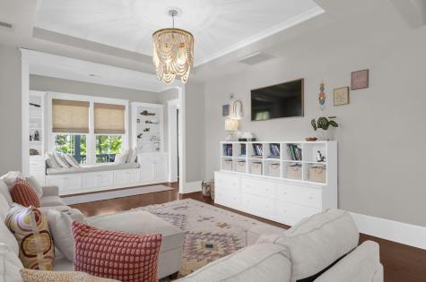 1635 Pierce Street Charleston SC 29492