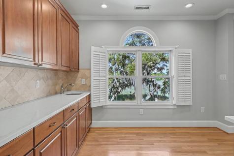 657 N Stiles Drive Charleston SC 29412