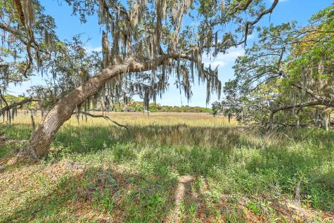 657 N Stiles Drive Charleston SC 29412