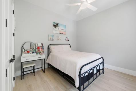 1550 N Avalon Circle Charleston SC 29407