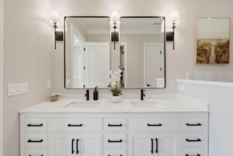 1550 N Avalon Circle Charleston SC 29407