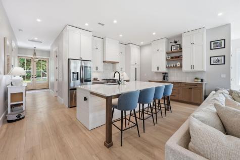 1550 N Avalon Circle Charleston SC 29407