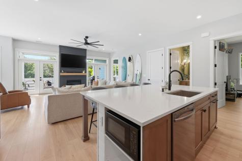 1550 N Avalon Circle Charleston SC 29407