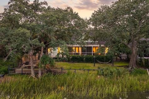 823 Colony Drive Charleston SC 29407