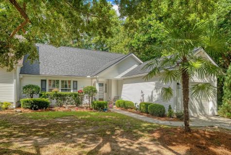9117 Woodcreek Court North Charleston SC 29406