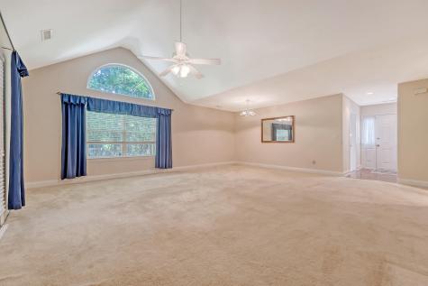 9117 Woodcreek Court North Charleston SC 29406