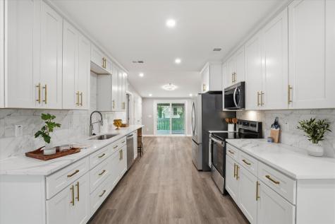 2711 Saratoga Road North Charleston SC 29405