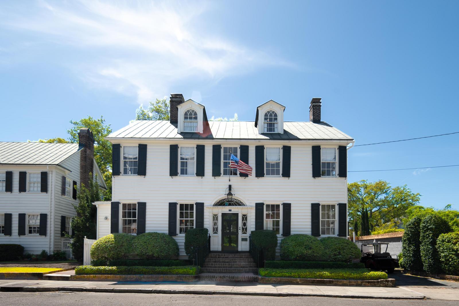 7 Lowndes Street Charleston SC 29401