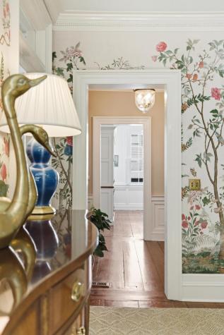 7 Lowndes Street Charleston SC 29401