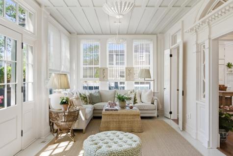 7 Lowndes Street Charleston SC 29401