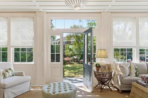 7 Lowndes Street Charleston SC 29401