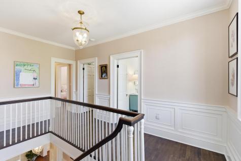 7 Lowndes Street Charleston SC 29401
