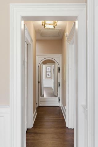 7 Lowndes Street Charleston SC 29401