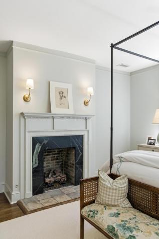 7 Lowndes Street Charleston SC 29401