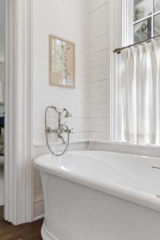 7 Lowndes Street Charleston SC 29401