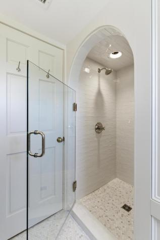 7 Lowndes Street Charleston SC 29401