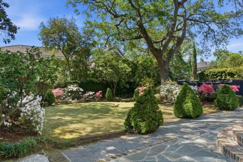 7 Lowndes Street Charleston SC 29401