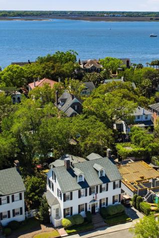 7 Lowndes Street Charleston SC 29401
