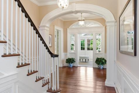 7 Lowndes Street Charleston SC 29401