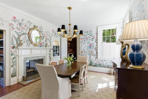 7 Lowndes Street Charleston SC 29401