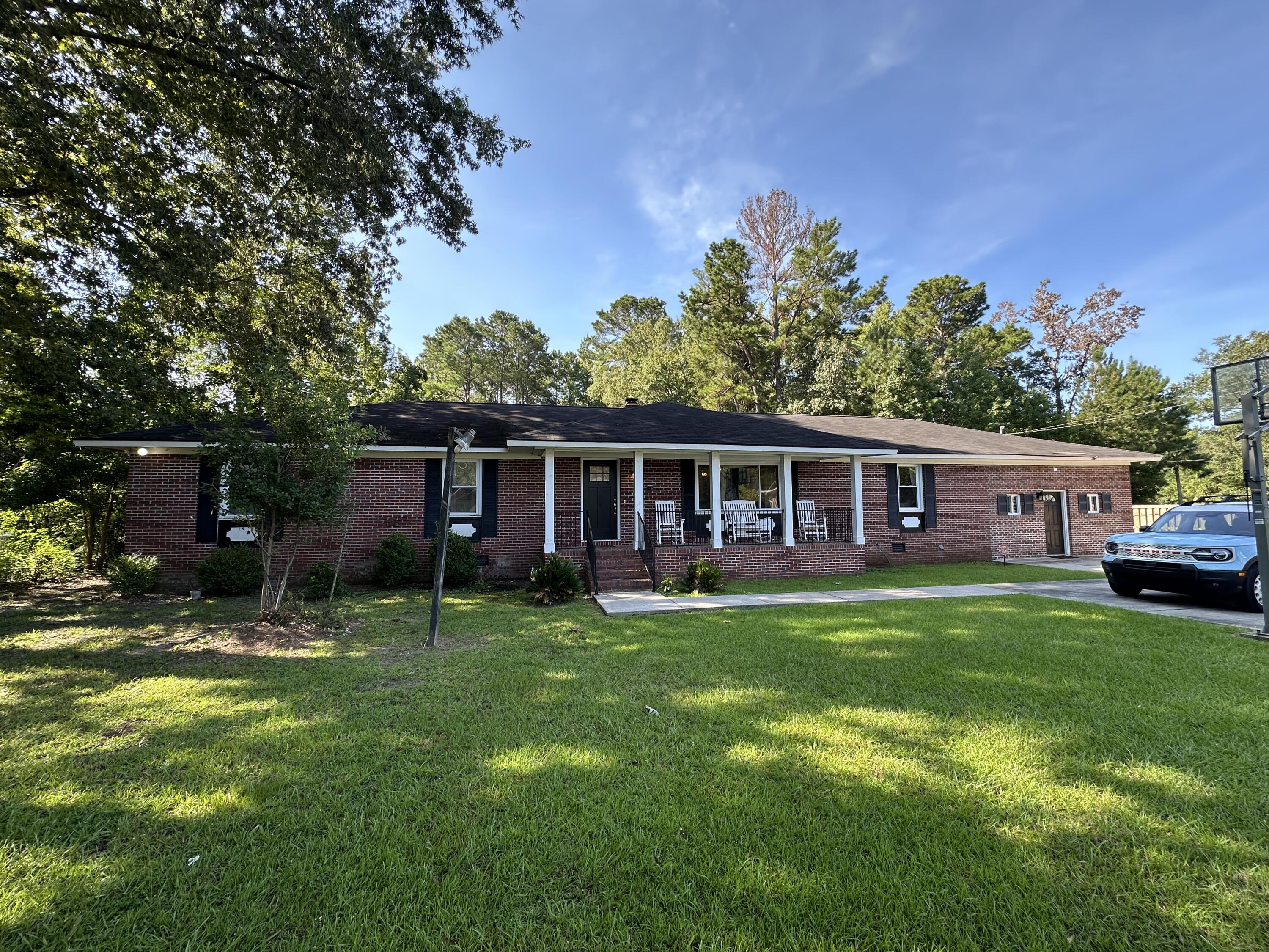1745 Central Avenue Summerville SC 29483
