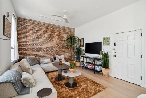 55 Ashley Avenue Charleston SC 29401