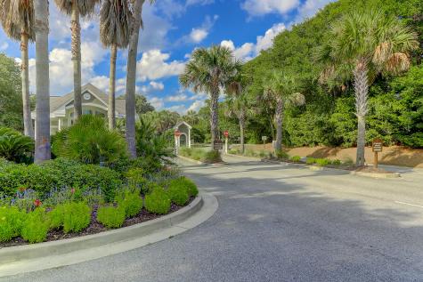 29 Twin Oaks Lane Isle Of Palms SC 29451