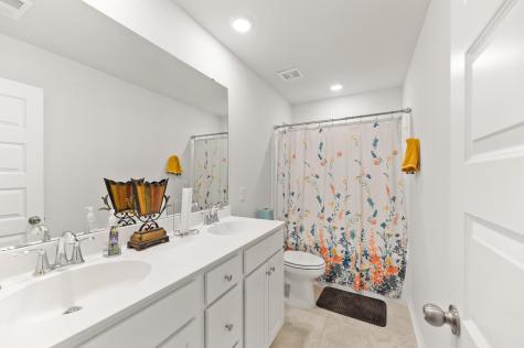 128 Red Bluff Street Summerville SC 29483