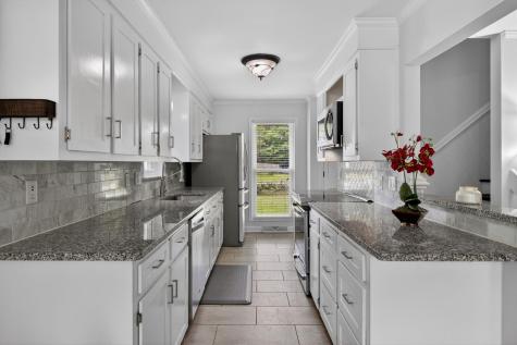 27 Westside Drive Charleston SC 29412